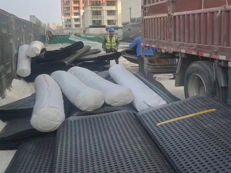 章丘曹范安置房項目屋頂排水板