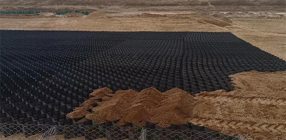 土工格室的施工鋪設過程及施工注意事項